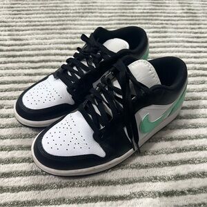 Size 7 - Air Jordan 1 Low Green Glow